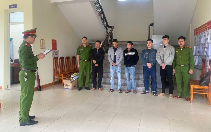 Các đối tượng bị Cơ quan CSĐT Công an tỉnh Quảng Trị khởi tố. Ảnh: Người Lao Động