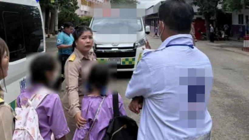 Nhiều học sinh nhập viện cấp cứu do ong đốt.