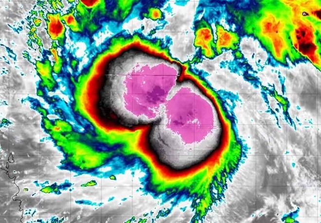 Bão Kalmaegi - tiền thân bão số 13 đang trải qua quá trình tăng cấp nhanh. (Ảnh: Tropicaltidbits.com)