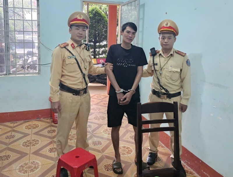 Đối tượng Thăng Văn Bảo tại cơ quan Công an. Ảnh: Công an tỉnh Lâm Đồng.