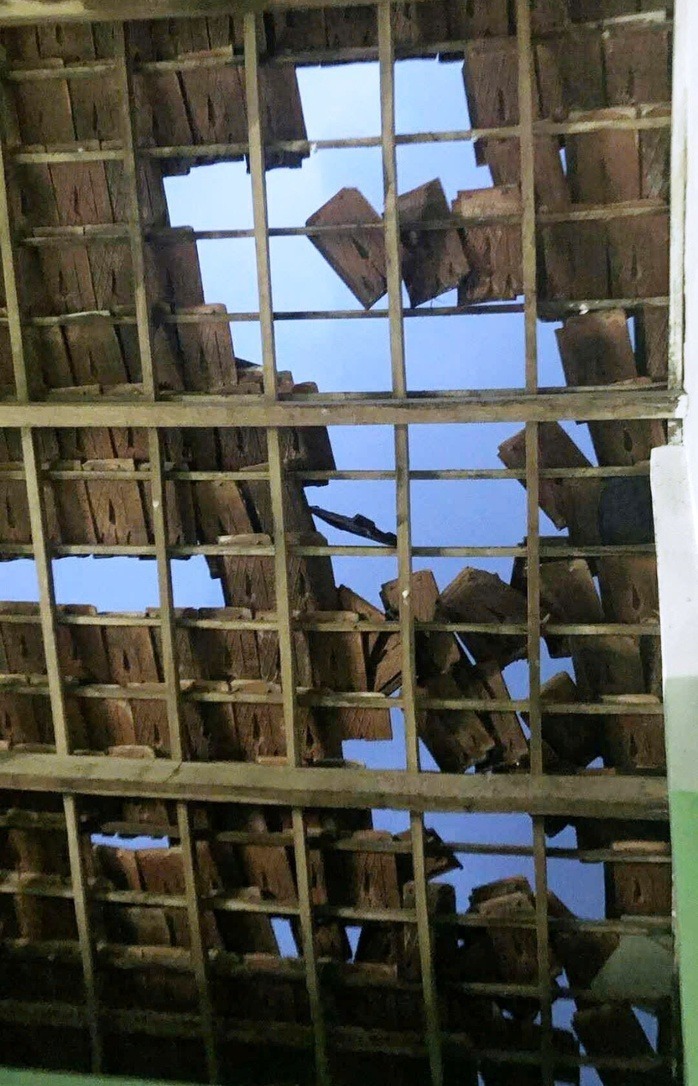 Clip: Lốc xoáy xuất hiện trong bão Kalmaegi ở Quảng Ngãi - 1