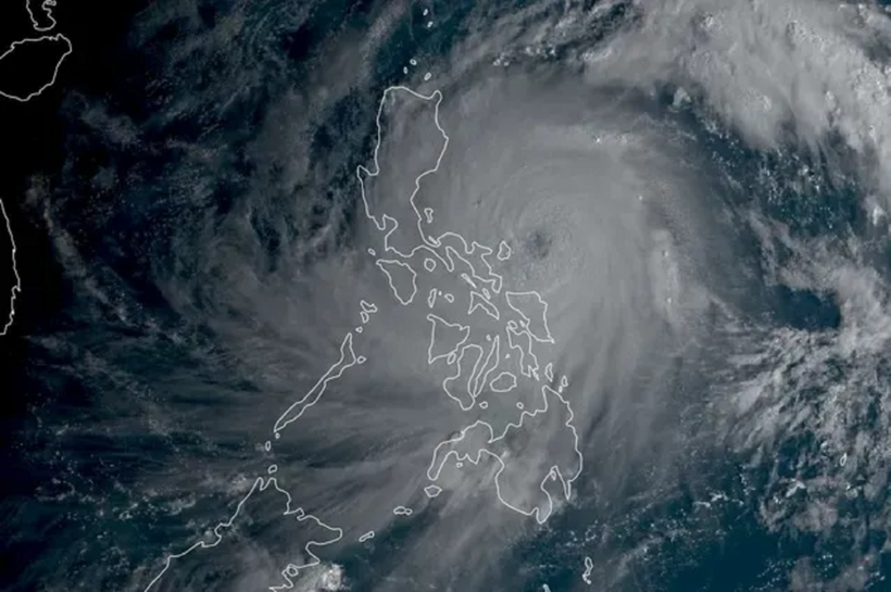 Ảnh vệ tinh của bão Fung-wong vào sáng ngày 9/11. Ảnh: ABS-CBN NEWS