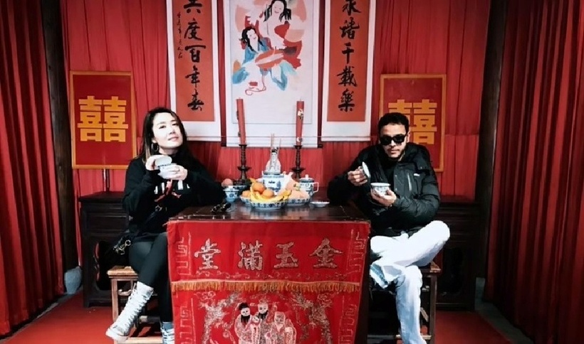 Sau kết hôn, hai người có hai con và sống tại Riyadh. Ảnh: Baidu.