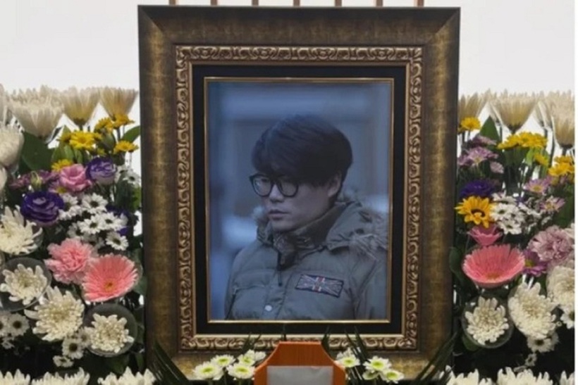 Kim Chang Min qua đời ở tuổi 41 sau khi bị xuất huyết não.