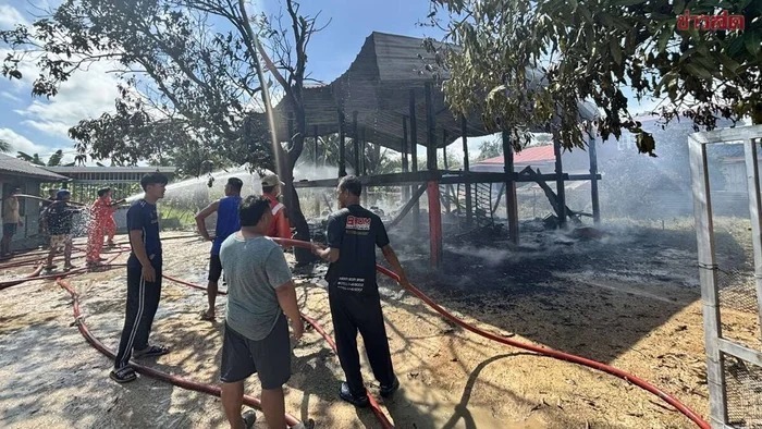 Căn nhà tan hoang sau vụ hỏa hoạn.