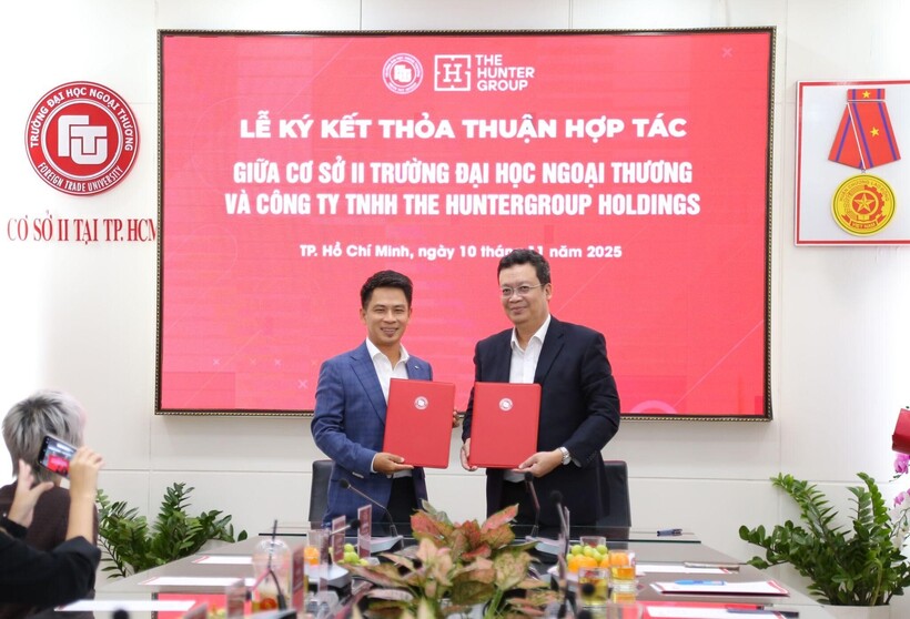 Lãnh đạo Cơ sở II và Lãnh đạo Công ty TNHH The Huntergroup Holdings ký kết Thỏa thuận hợp tác