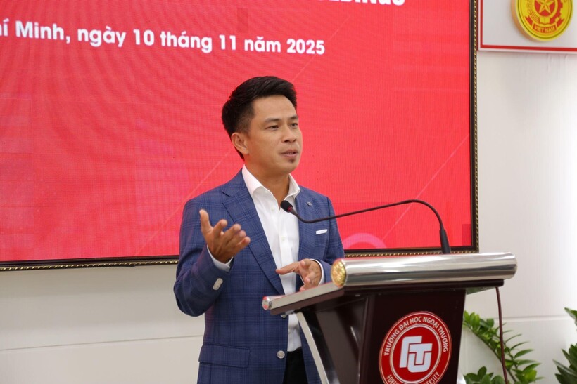 Ông Trần Phượng Hoàng – Group Managing Director, Công ty TNHH The Huntergroup Holdings phát biểu tại Lễ ký kết