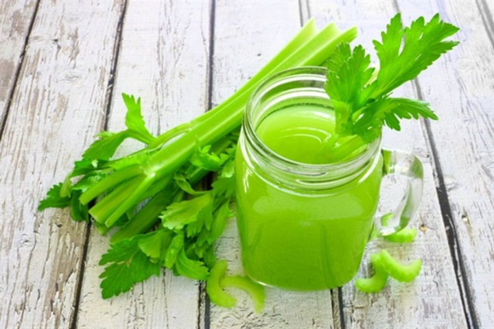 Cần tây chứa nhiều kali, một khoáng chất cần được kiểm soát chặt chẽ đối với những người mắc bệnh thận.