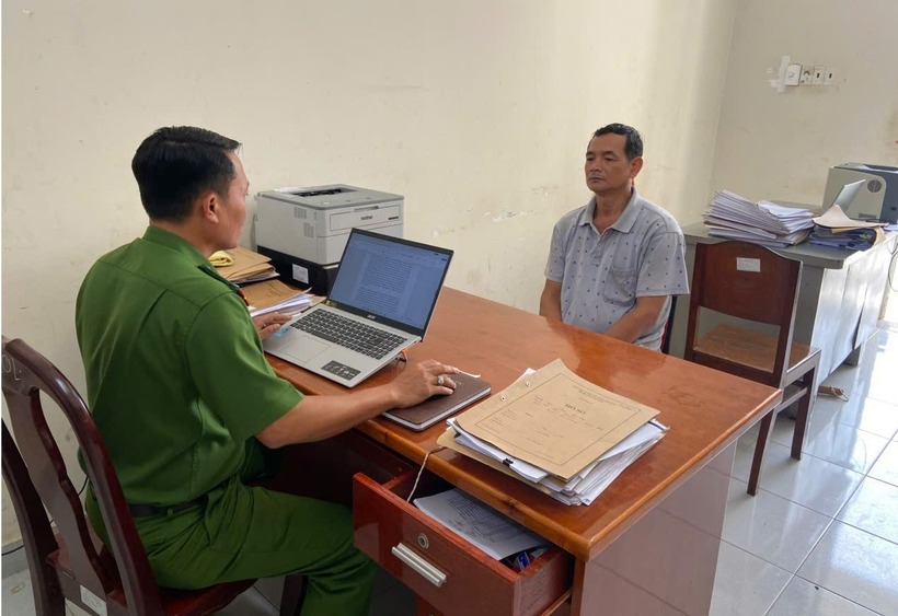 Đối tượng tại cơ quan công an. Ảnh: Công an tỉnh Đồng Nai.