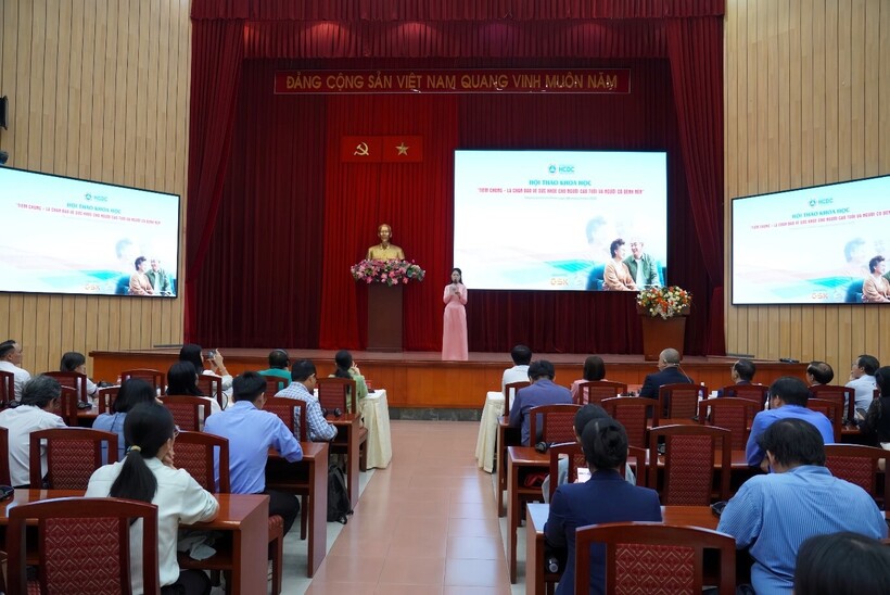 Toàn cảnh hội thảo “Tiêm chủng - Lá chắn bảo vệ sức khỏe người cao tuổi và người có bệnh nền”.