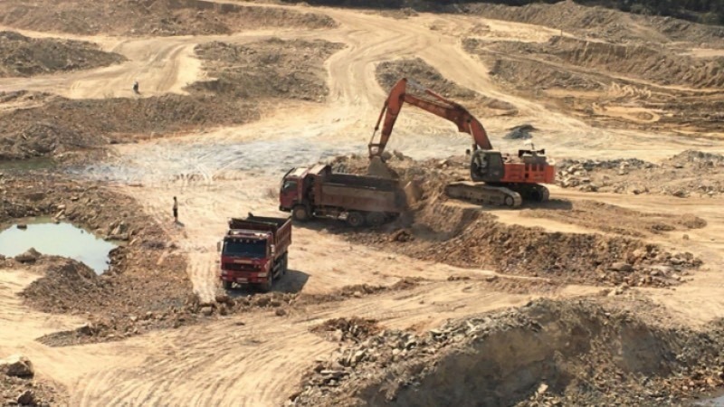 Thi thể người đàn ông mất tích được phát hiện tại mỏ đất trên địa bàn phường Phong Điền, thành phố Huế. Ảnh: Nhân dân