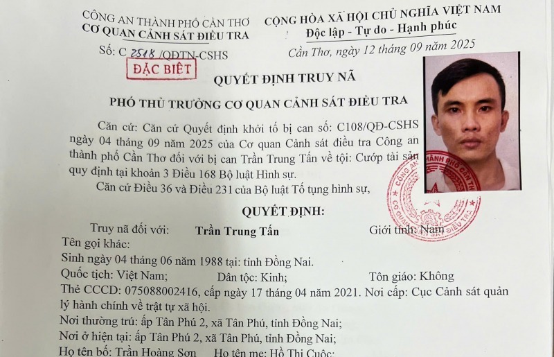 Quyết định truy nã đặc biệt đối với Tấn. (Ảnh: CAND)