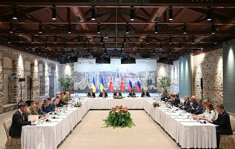 Ukraine đình chỉ hoà đàm với Nga. Ảnh: Tass