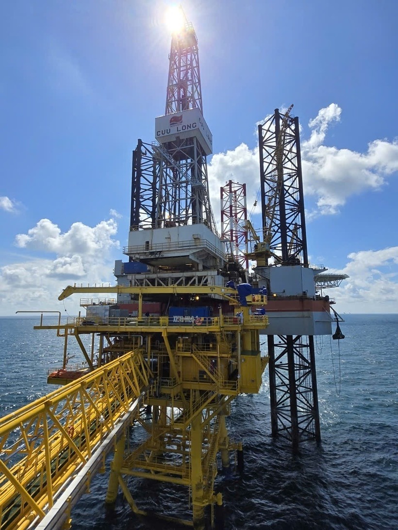 Giàn khoan Cửu Long khoan giếng 24001 tại giàn BK-24