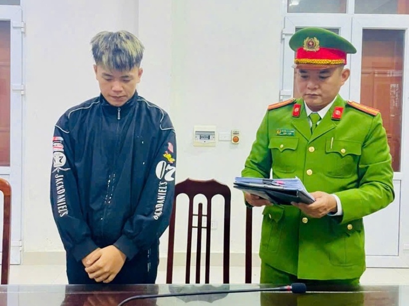 Hoàng Hà Phương tại cơ quan công an. Ảnh: Công an tỉnh Hưng Yên.