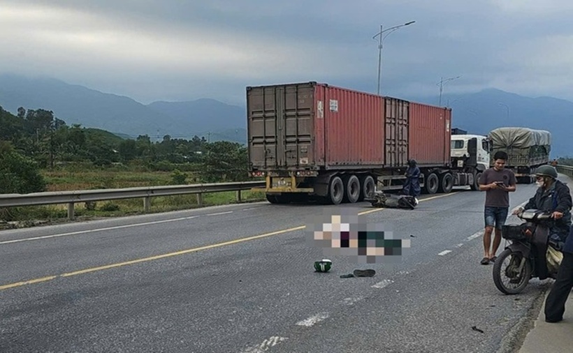 Hiện trường vụ tai nạn khiến hai người tử vong thương tâm. (Ảnh: Sức khỏe & Đời sống)