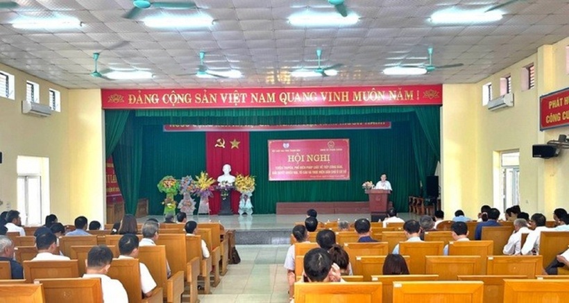 Các đại biểu tham dự hội nghị.