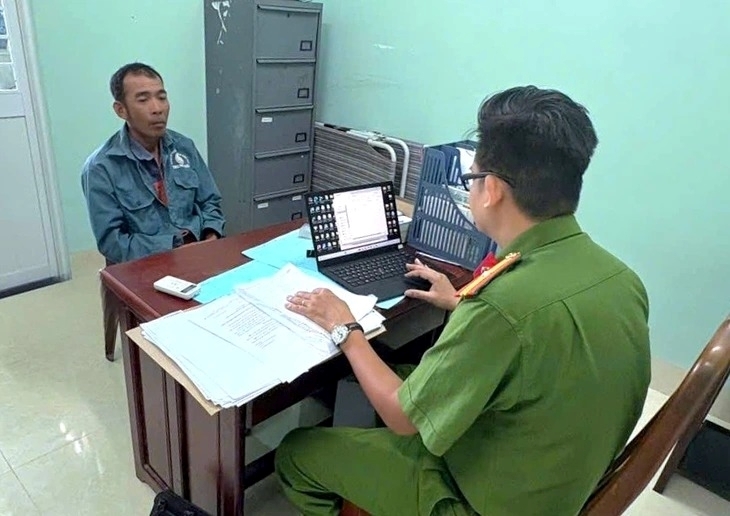 Đặng Thành Duy tại cơ quan chức năng. Ảnh: Tuổi trẻ