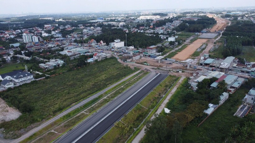 Cao tốc Biên Hòa – Vũng Tàu dự kiến thông xe 19/12, rút ngắn thời gian di chuyển TP.HCM tới Bãi Sau còn khoảng 60 phút.