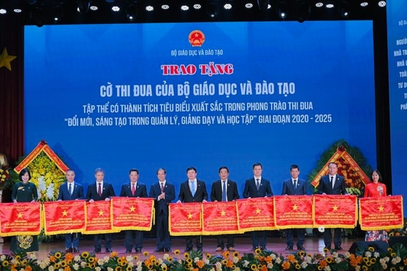 Chủ tịch nước Lương Cường dự Lễ kỷ niệm Ngày Nhà giáo Việt Nam - 2