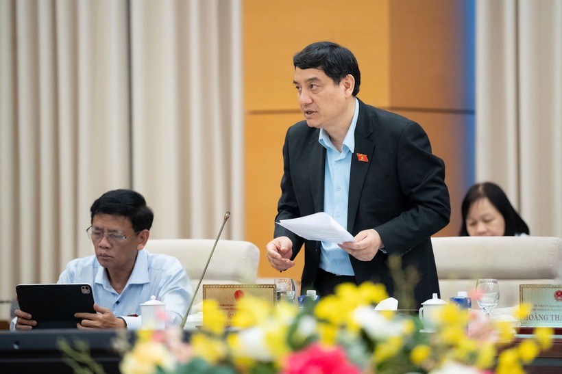 Chủ nhiệm Ủy ban Văn hóa và Xã hội Nguyễn Đắc Vinh (Ảnh: Media Quốc hội).