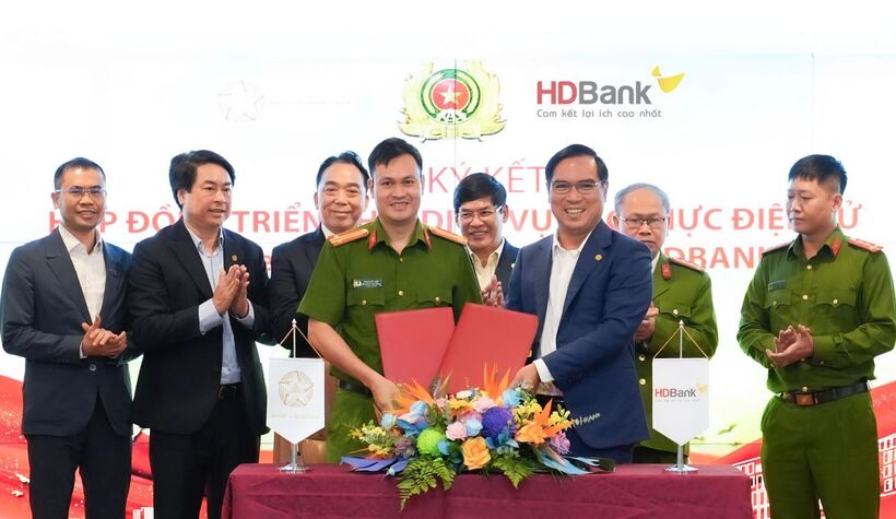 HDBank&nbsp;và Trung tâm Nghiên cứu, Ứng dụng Dữ liệu Dân cư và Căn cước công dân (Trung tâm RAR) – Bộ Công an đã ký kết thỏa thuận hợp tác chiến lược