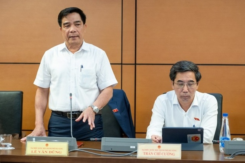 ĐBQH Lê Văn Dũng (Ảnh: Phạm Thắng).