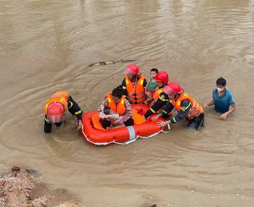 Mưa lũ ở địa bàn tỉnh Đắk Lắk vẫn đang diễn biến phức tạp. (Ảnh: Lao động)