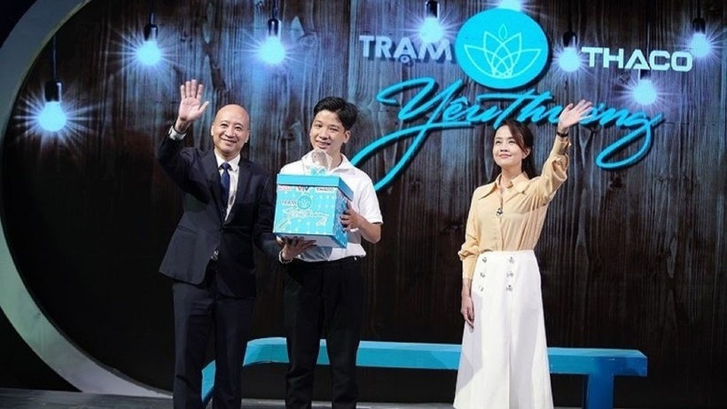 Trần Việt Long (giữa) hiện đang là Huấn luyện viên của đội tuyển người khuyết tật Việt Nam. Ảnh: Giáo dục & Thời đại