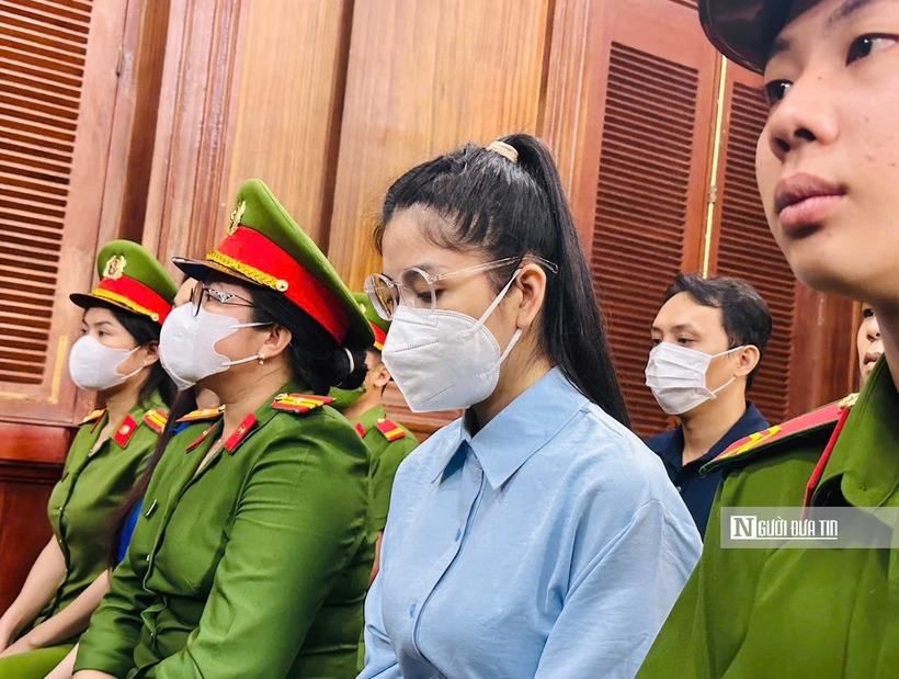 Bị cáo Nguyễn Thị Thái Hằng (Hằng Du Mục) là Chủ tịch HĐQT Công ty Chị Em Rọt.