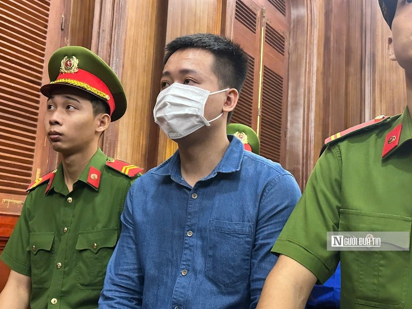 Bị cáo Phạm Quang Linh là thành viên HĐQT, sở hữu hơn 13% cổ phần tại Công ty Chị Em Rọt.