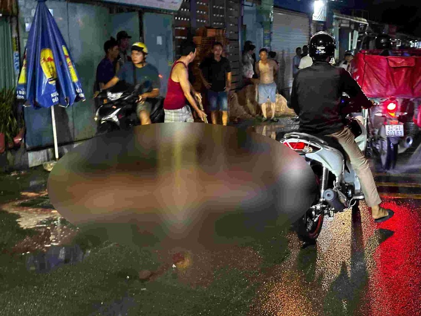 Hiện trường vụ hỗn chiến khiến 2 người thương vong ở TP.HCM. Ảnh: Lao Động.