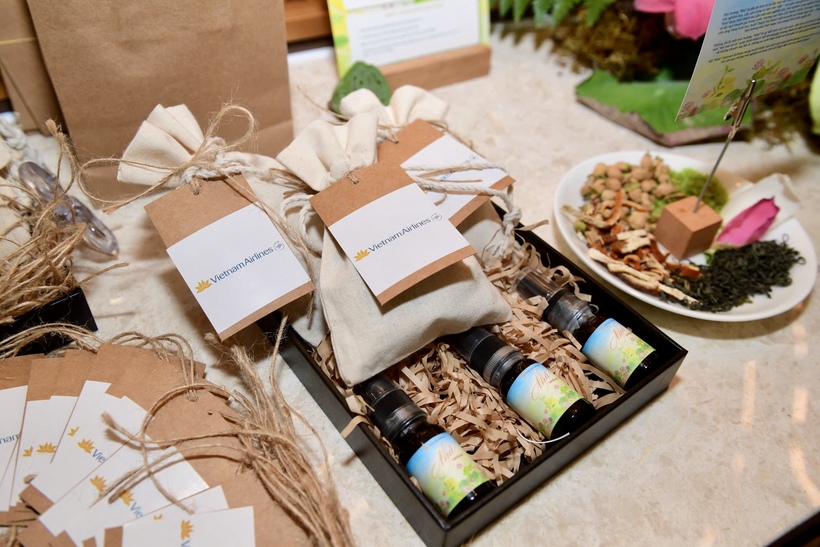 Hơn cả một mùi hương, "Nhã" (LotuScent) là hơi thở của văn hóa Việt được nâng lên cùng đôi cánh Vietnam Airlines