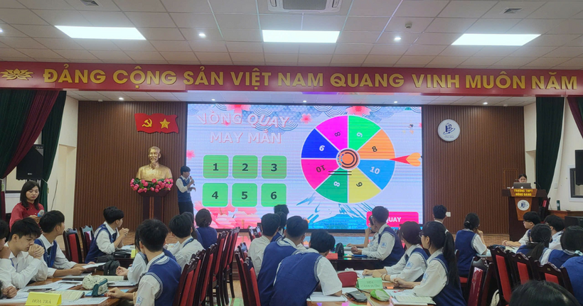 Một tiết học tại trường THPT Hồng Bàng.