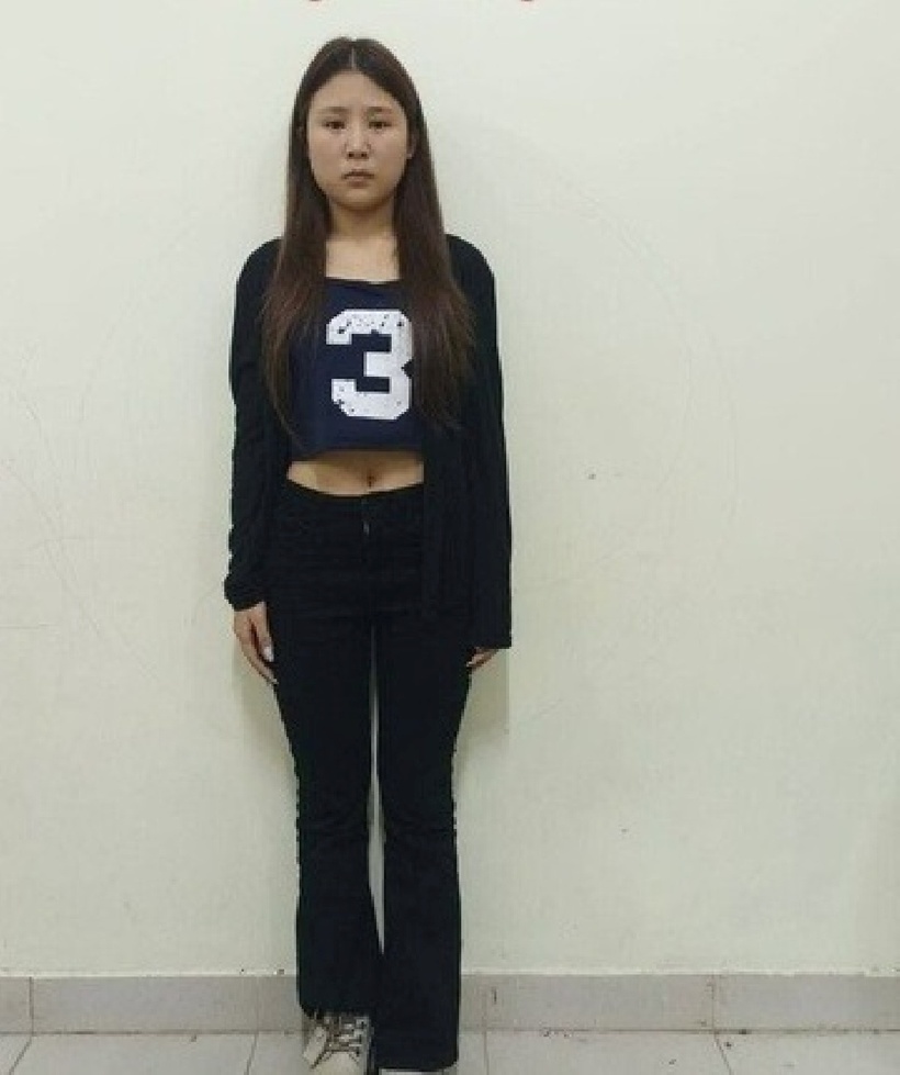 Hot girl Zhang MuCheng bị bắt giữ tại Campuchia vì cáo buộc lừa đảo và buôn người xuyên biên giới. Ảnh:&nbsp;The Cambodia China Times.