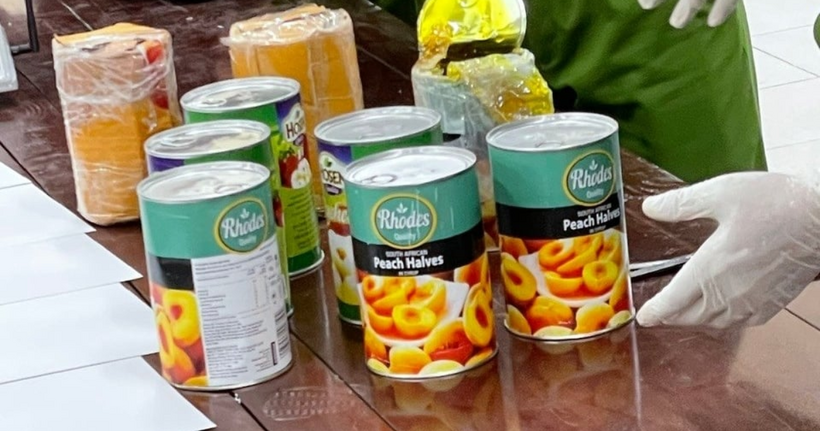 Cần sa được các đối tượng ngụy trang trong các hộp đồ. (Ảnh: CACC)