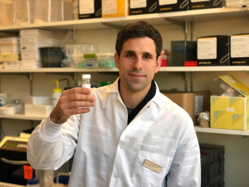 PGS. César de la Fuente là chuyên gia về Sinh học Máy (Machine Biology) tại ĐH Pennsylvania (Mỹ). Ảnh: GCiencia