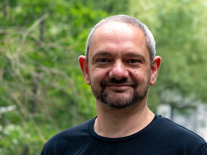 GS. Raphaël Mercier hiện là Giám đốc Khoa Sinh học Nhiễm sắc thể tại Viện Nghiên cứu Di truyền Cây trồng Max Planck (Đức). Ảnh: MPG.de