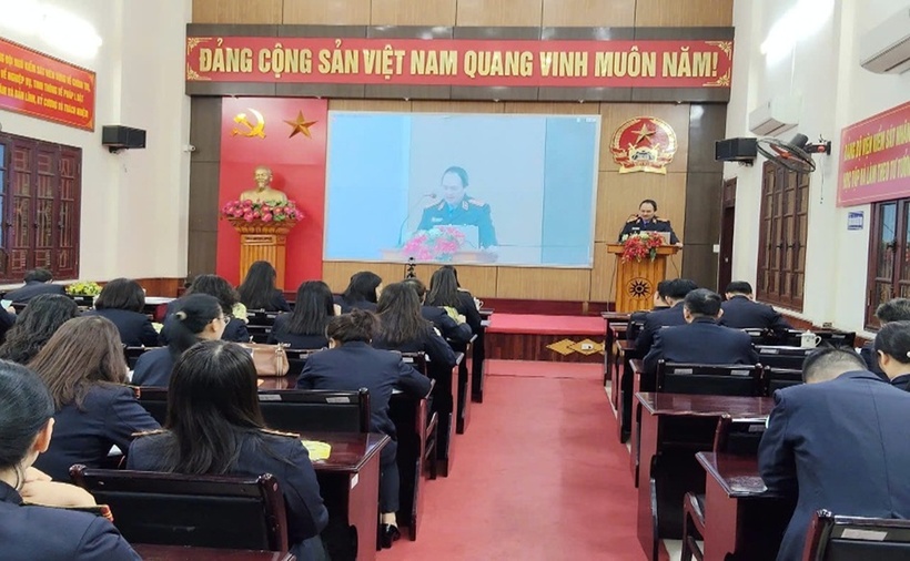 Ông Nguyễn Quang Trung – Phó Viện trưởng VKSND Tp.Hải Phòng phát biểu khai mạc hội nghị.