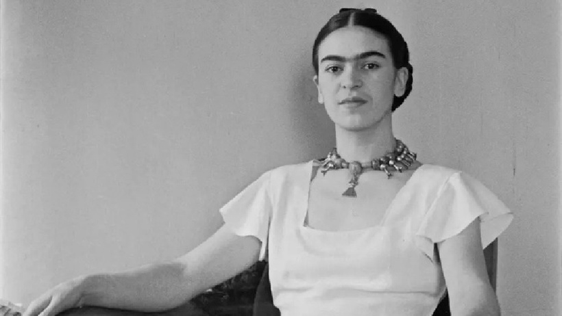 Họa sĩ Frida Kahlo qua đời năm 1954 ở tuổi 47. Ảnh: Lucienne Bloch.