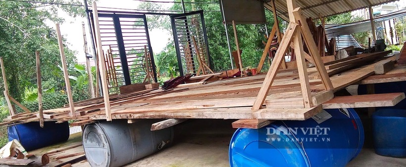 Bể nuôi ếch Thái Lan có diện tích trung bình 6 - 10m2, cao 1,2 - 1,5m để tránh ếch nhảy ra, đáy bể hơi nghiêng để dễ thay nước. Ảnh: Dân Việt