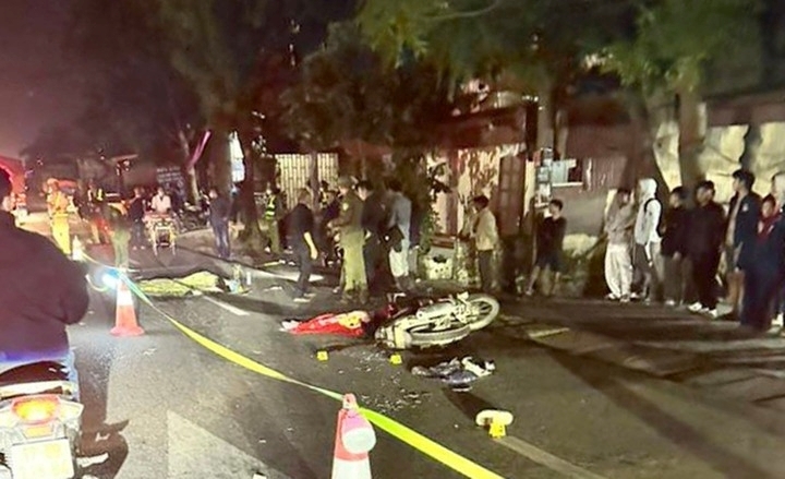 Hiện trường vụ tai nạn khiến 2 mẹ con nạn nhân tử vong trên Quốc lộ 10. Ảnh: VTC News