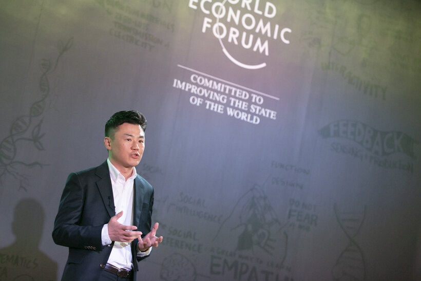 Trên sân khấu VinFuture, GS. Ho-Young Kim sẽ chia sẻ về triển vọng một thế hệ robot có khả năng thích ứng cao, bền bỉ và hiệu quả hơn. Ảnh: WEF