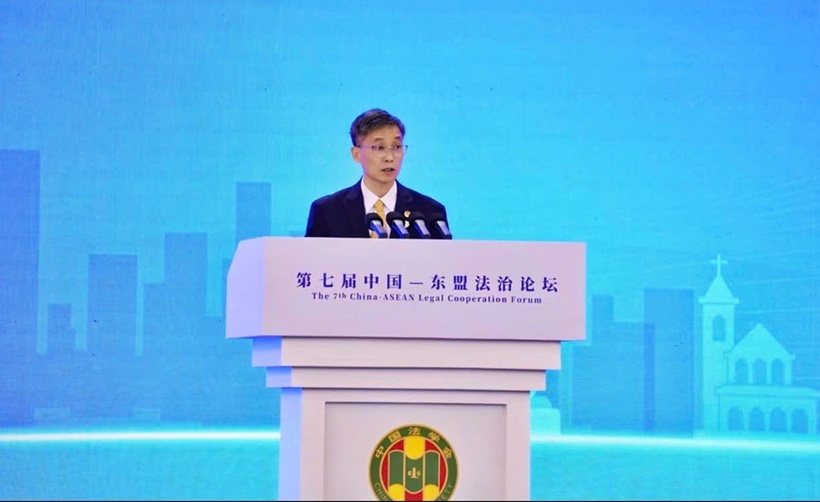 Ông Nguyễn Khánh Ngọc – Bí thư Đảng uỷ, Chủ tịch Hội Luật gia Việt Nam, Trưởng đoàn phía Việt Nam phát biểu tại diễn đàn.