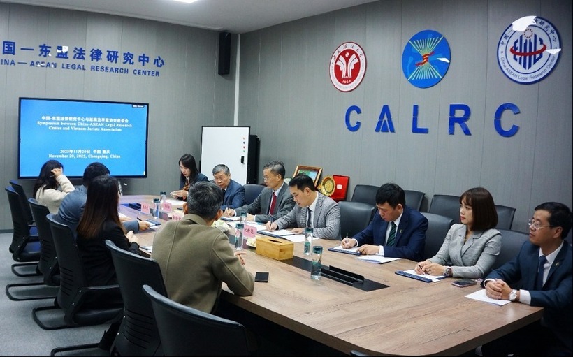 Buổi làm việc của Hội Luật gia Việt Nam tại Trung tâm Nghiên cứu pháp luật ASEAN – Trung Quốc.