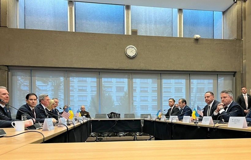 Phái đoàn Mỹ và Ukraine đàm phán tại Geneva, Thụy Sĩ vào ngày 23/1. Ảnh: Reuters