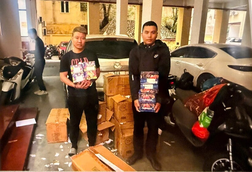 Hai đối tượng tại cơ quan công an. Ảnh: Công an TP Hải Phòng.