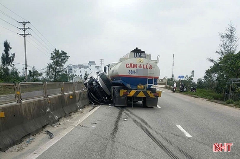 Hiện trường vụ tai nạn. Ảnh: Báo Hà Tĩnh.