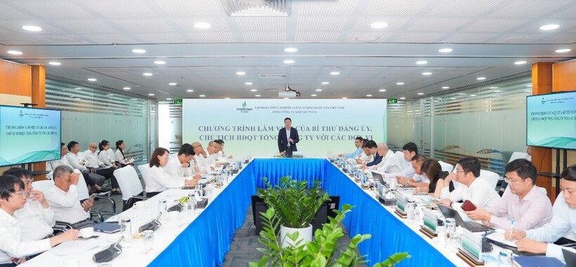 Không khí làm việc sôi nổi tại phiên làm việc với Khối Kinh doanh – nơi được kỳ vọng giữ vai trò “đầu tàu tăng trưởng” của PV GAS