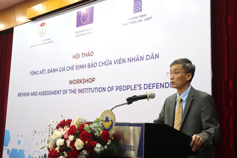 Ông Nguyễn Khánh Ngọc – Bí thư Đảng ủy, Chủ tịch Hội Luật gia Việt Nam phát biểu tại hội thảo.